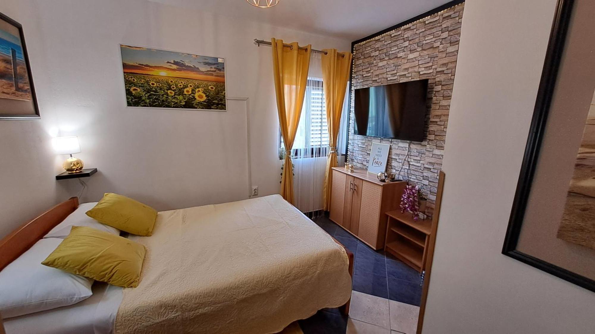 Red Gold Apartment Pula Exterior foto