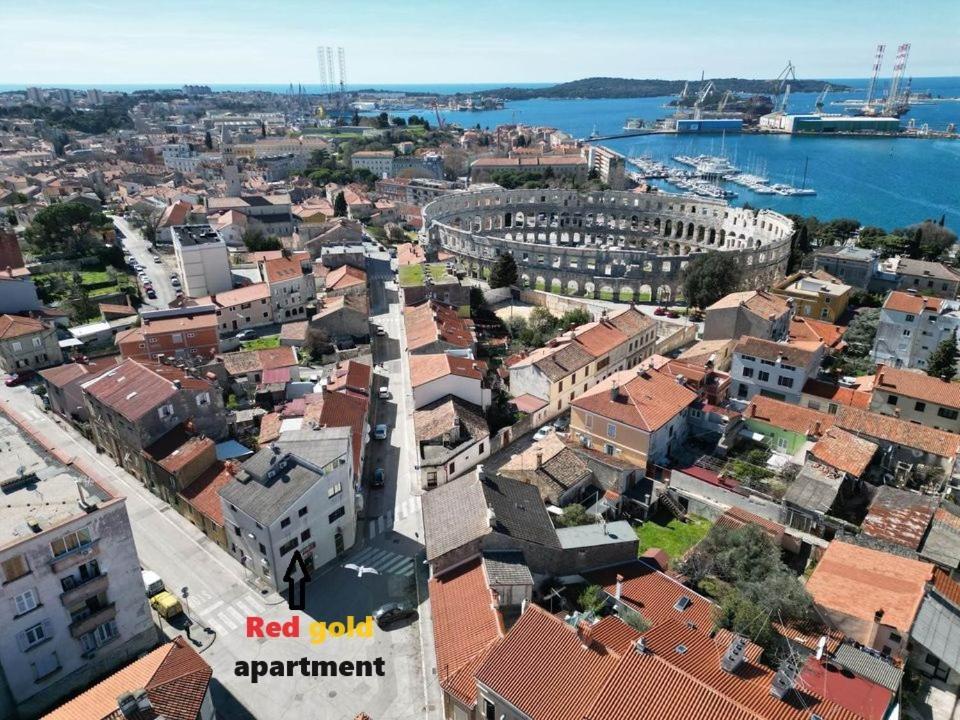 Red Gold Apartment Pula Exterior foto